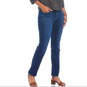Levi’s 505 straight medium wash jeans size 10